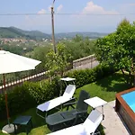Dom wakacyjny Capannori Stylish Townhouse Castelvecchio (Pisa)
