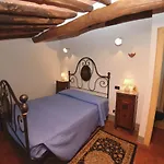 Capannori Stylish Townhouse
