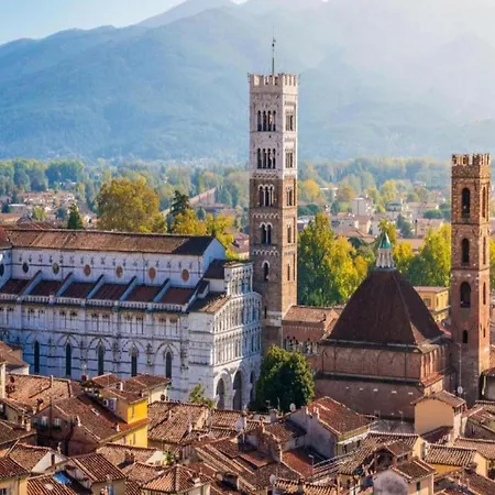 Dom wakacyjny Capannori Stylish Townhouse Castelvecchio (Pisa)
